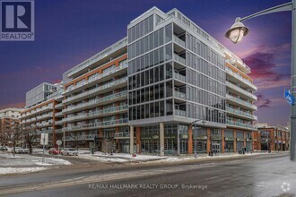 Building Photo - 360-360 McLeod St