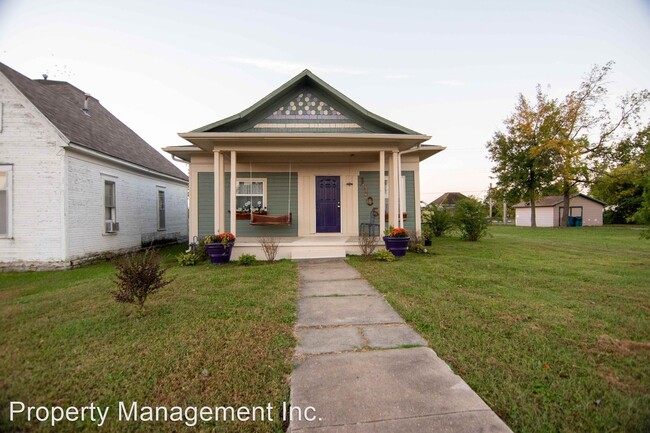 Building Photo - 2 br, 1 bath House - 1105 W 9th