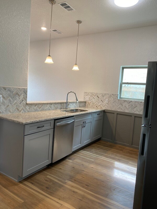 Building Photo - 3506 Abraham Dr