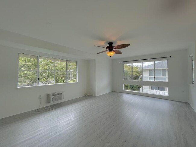 Building Photo - 95-1025 Kaapeha St