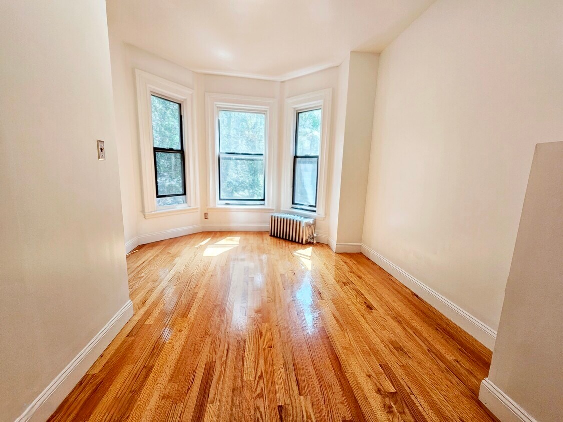 Foto principal - 49 Dwight St