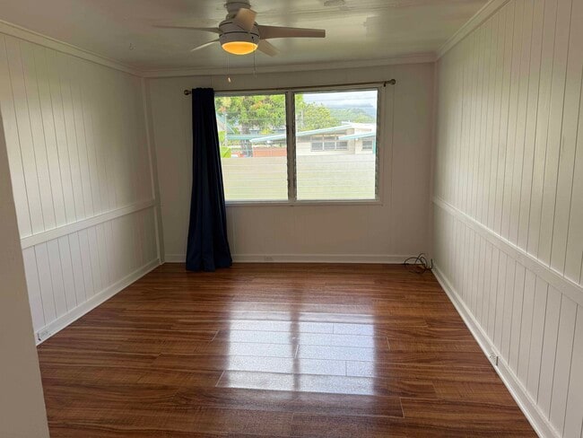 Building Photo - 448 Ulupaina St