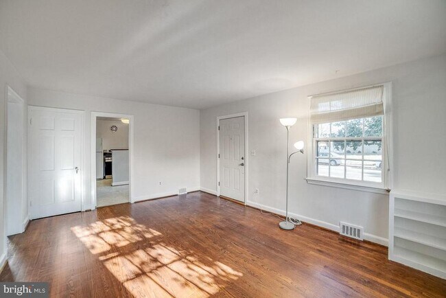 Foto del edificio - 601 N Oak St