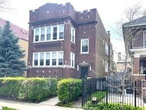 Primary Photo - 2252 N Monticello Ave