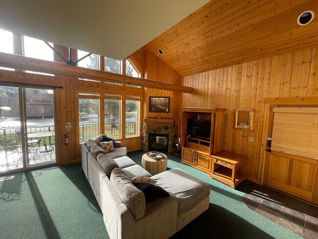 Foto del edificio - 8588 Red Wing Ln