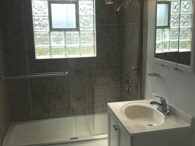 Foto del edificio - 2609 Flossmoor Rd