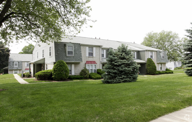 Sunnybrook Townhomes - Sunnybrook Townhouses