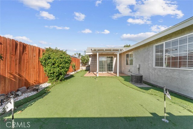 Foto del edificio - 6227 Cross River Dr