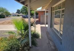 Foto del edificio - 2141 W Cambridge Ave