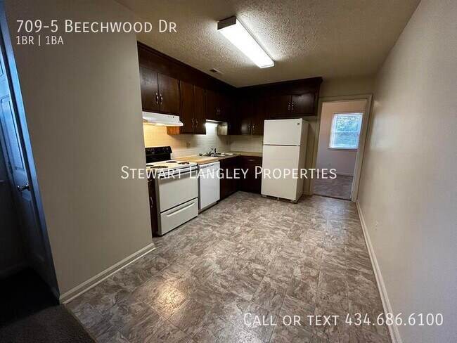 Foto del edificio - 709 Beechwood Dr