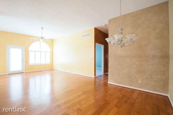 Building Photo - 2 br, 3 bath Condo - 6554 Mallard Lake