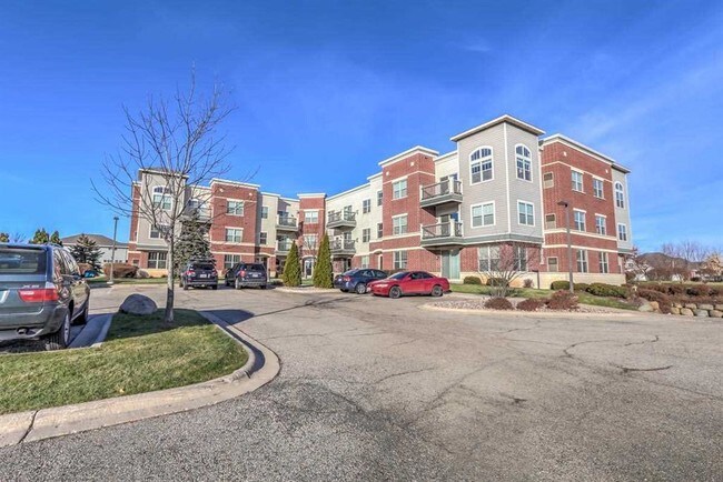 Building Photo - 5198 Sassafras Dr