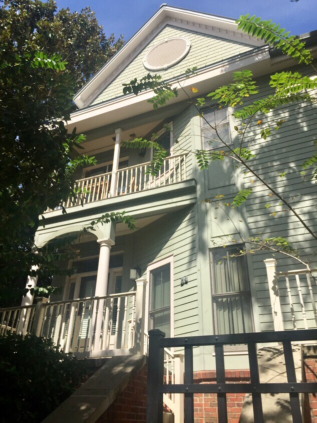 214 W La Rua St, Pensacola, FL 32501 Townhome Rentals in Pensacola FL