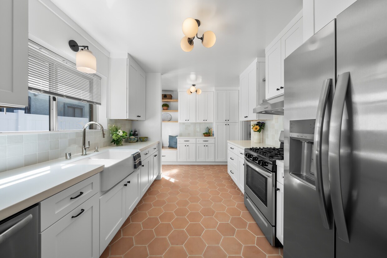 Foto principal - 616 Marine Ave