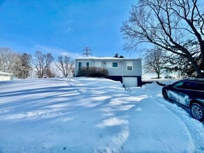 Building Photo - 6313 Crestview Dr