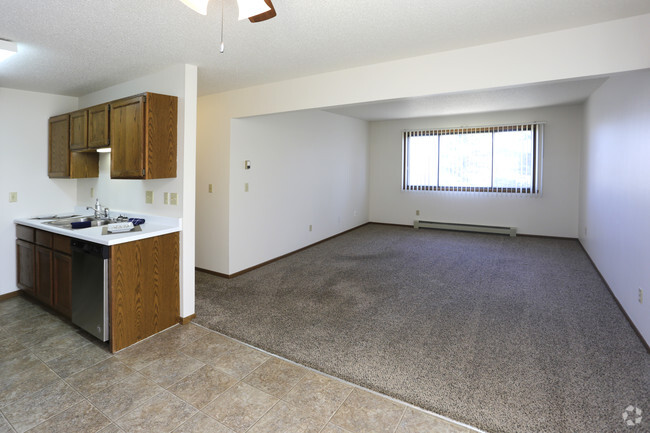 2BR, 1BA - 850 SF - Cimarron Apartments