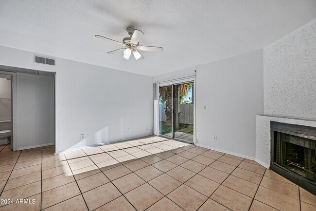 Foto del edificio - 10802 N 16th Ave