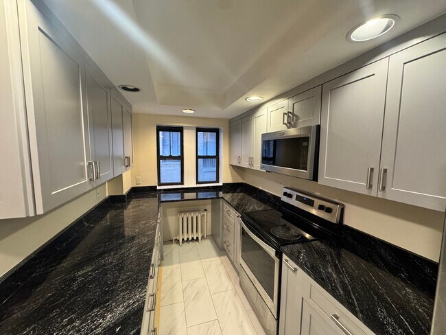 Foto del edificio - 452 Park Dr