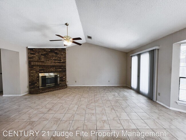 Building Photo - 3 br, 2 bath House - 3502 Peakview Drive