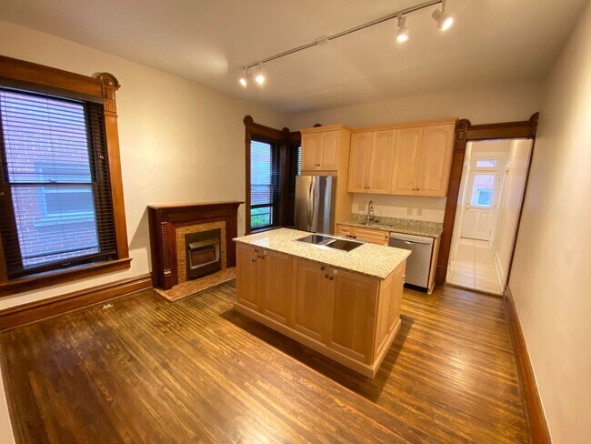 Foto del edificio - Neil Ave 1043-1045 NCR
