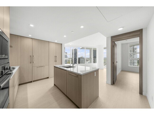 Building Photo - 13778 100 Av