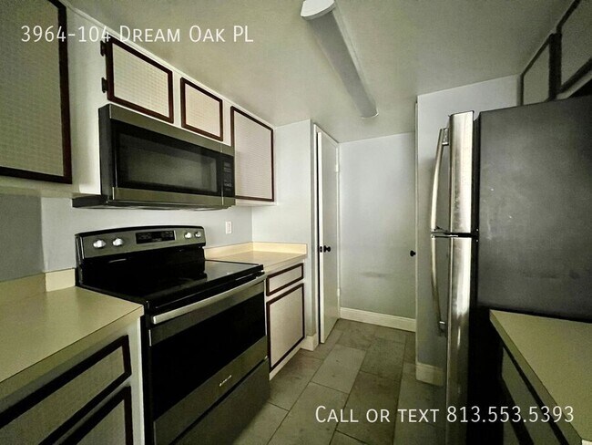 Foto del edificio - 3964 Dream Oak Pl
