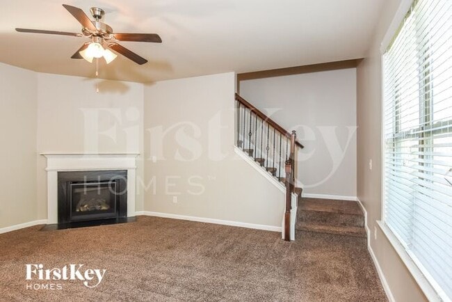 Building Photo - 6392 Woodwell Dr