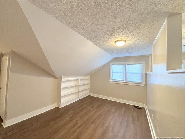 Foto del edificio - 1525 Fort Bragg Rd