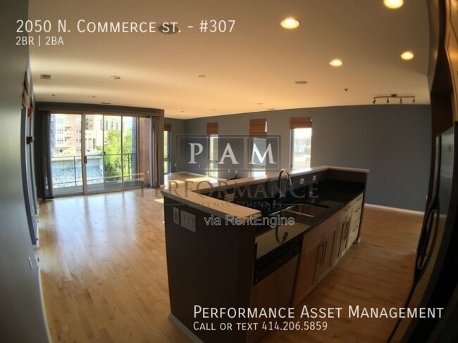 Foto del edificio - 2050 N Commerce St