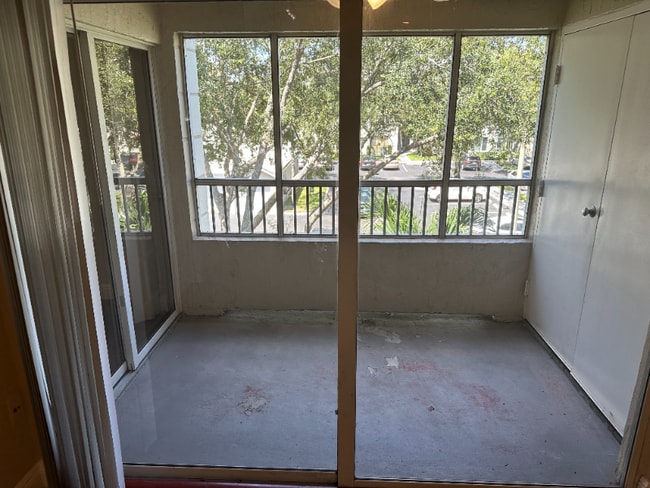 Foto del edificio - 2831 N Oakland Forest Dr