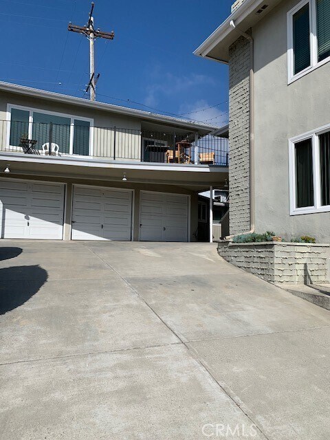 Building Photo - 312 Avenida Del Mar