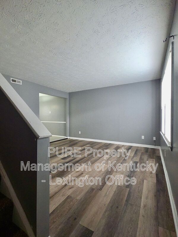 Foto del edificio - 305 Lake St