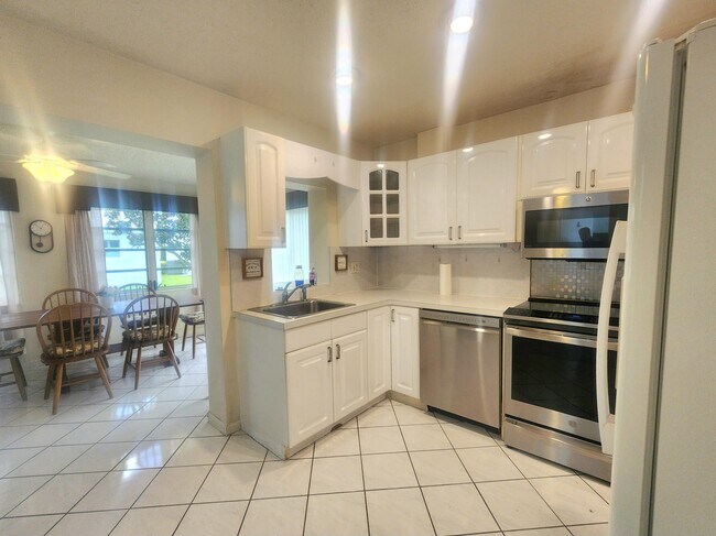 Foto del edificio - 108 SW 18th St