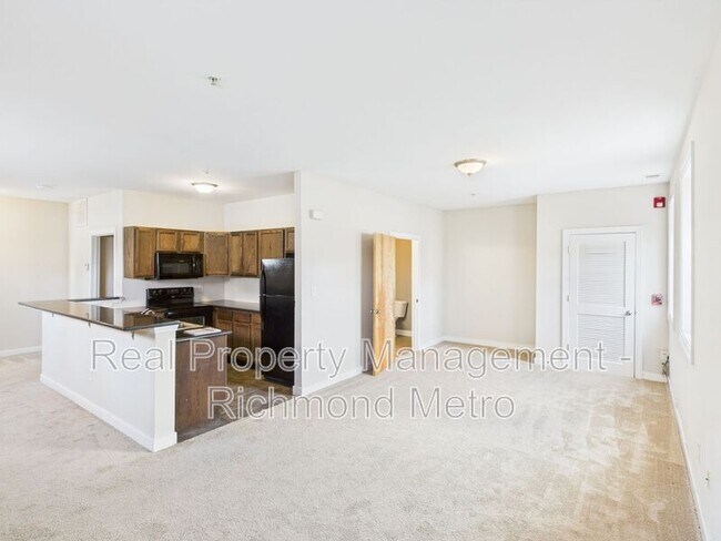 Building Photo - 215 N 18th St