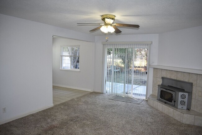 Building Photo - 1300 Sheffield Way