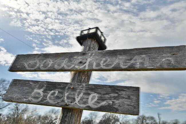 Foto del edificio - 12570 Farm to Market 1155 E