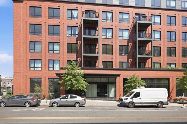 Foto del edificio - 7175 12th St NW