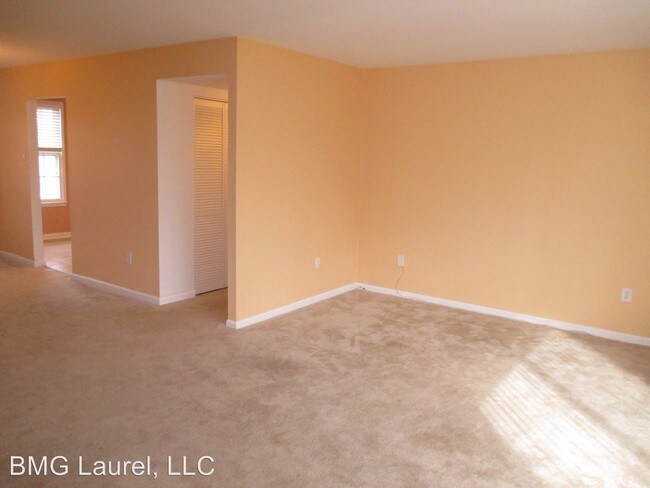 Building Photo - 728 Quince Orchard Blvd