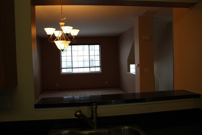 Building Photo - 566 Cary Woods Cir