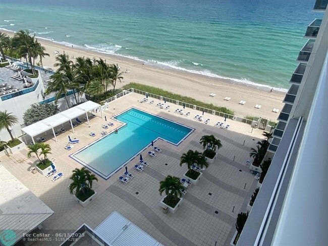 Building Photo - 2751 S Ocean Dr