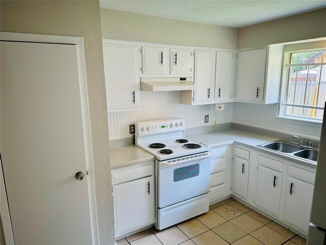 Foto del edificio - 15603 Raven Trail
