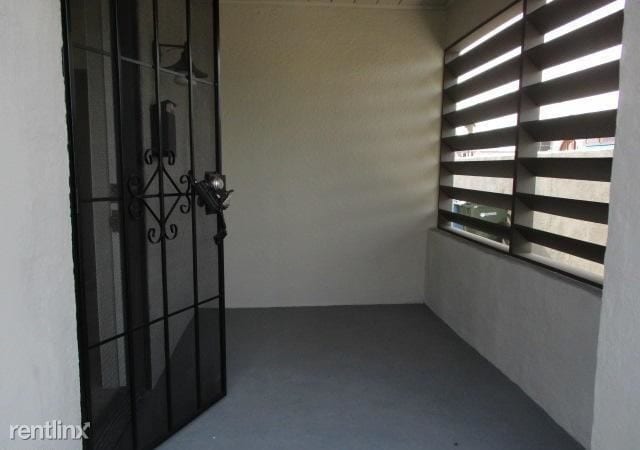 Building Photo - 1 br, 1 bath House - 551 W Portland St