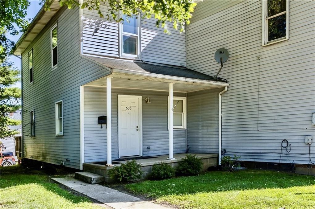 608 Cherry Rd NE, Massillon, OH 44646 Townhome Rentals in Massillon