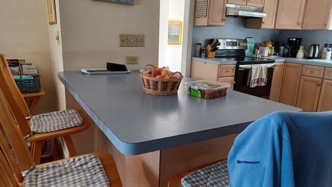 Building Photo - 8 Benefit St