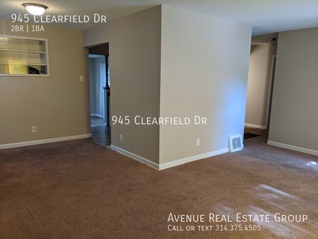 Building Photo - Just Listed! Move in Ready!!!