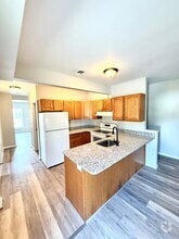 Building Photo - 843 Lanvale St