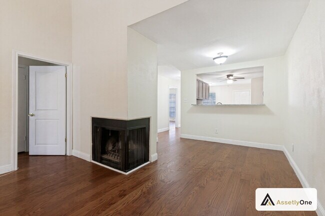 Foto del edificio - Updated North Dallas Townhome | 2 Pools | Clubhouse | Richardson ISD | Private Backyard