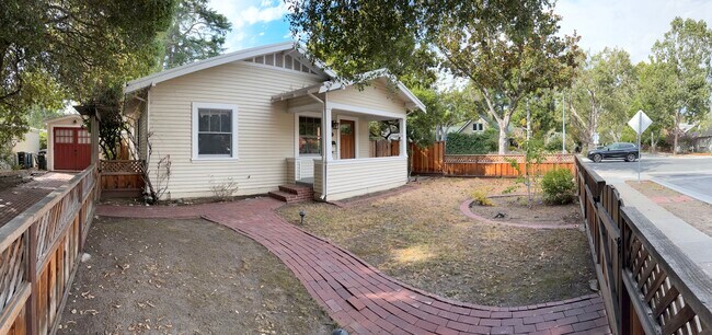 Front Yard - 671 Kingsley Ave