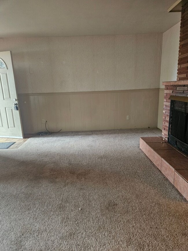 Building Photo - Single story