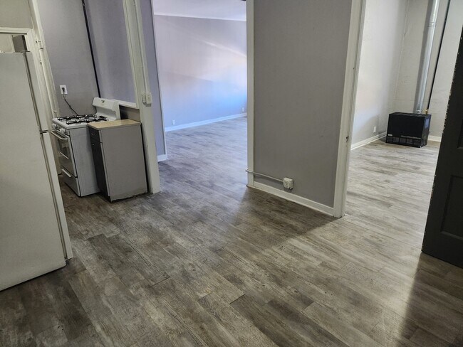 Foto del edificio - 8 E Railroad St